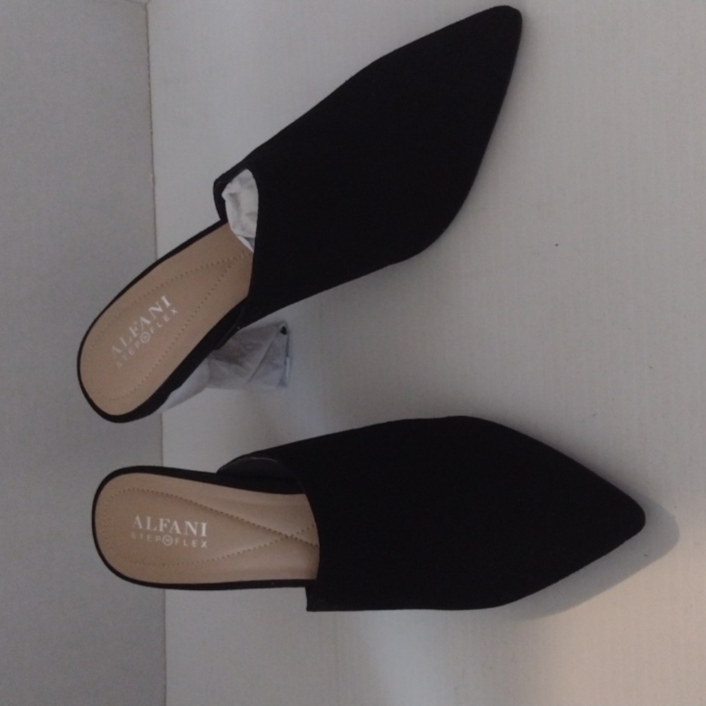 Women's shoes
